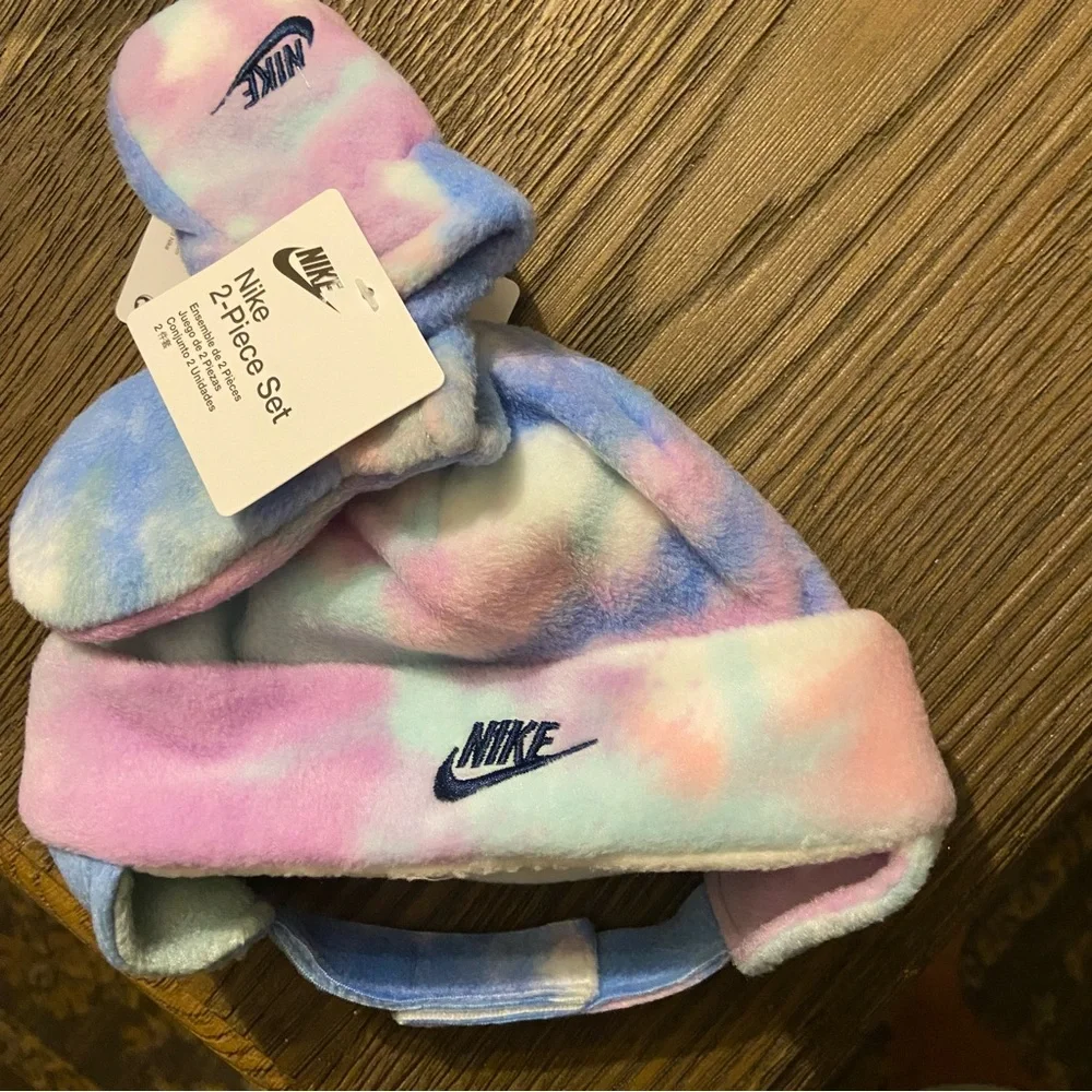 Nike Infant Multicolor Hat With Chin Strap And Mittens New With Tags - Picture 1 of 6